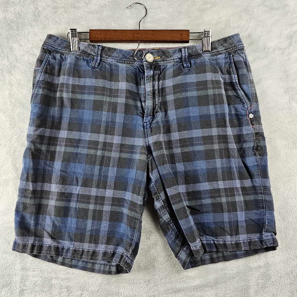Tommy Bahama Blue Plaid Cargo Shorts Mens Size 35